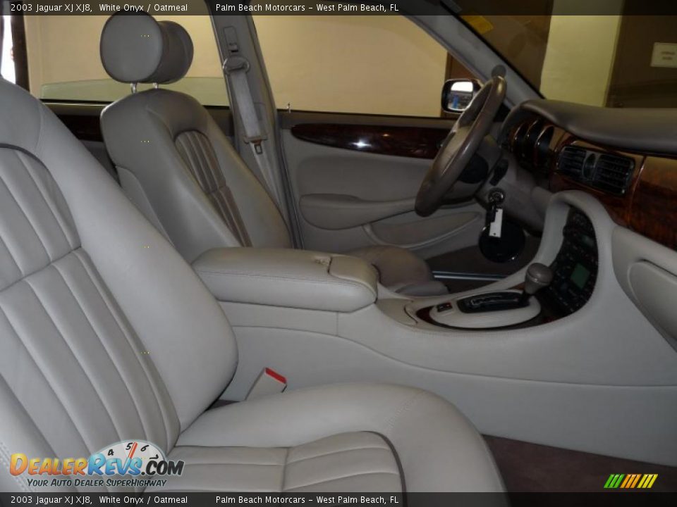 2003 Jaguar XJ XJ8 White Onyx / Oatmeal Photo #19