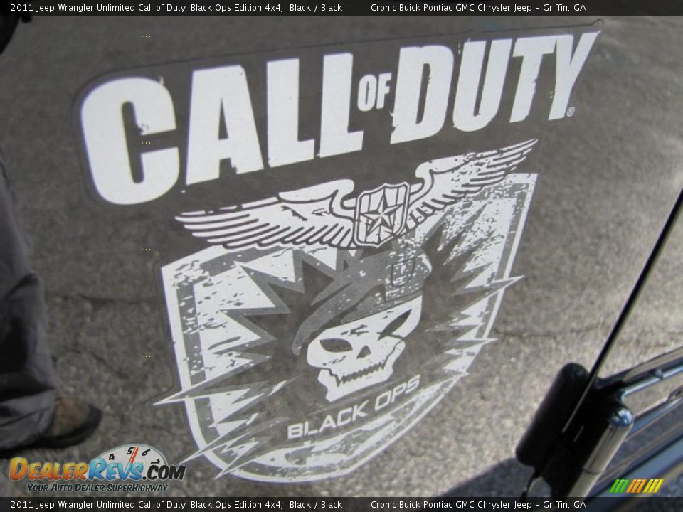 2011 Jeep Wrangler Unlimited Call of Duty: Black Ops Edition 4x4 Logo Photo #11