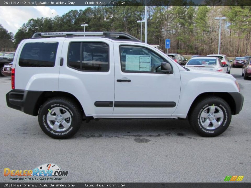 Avalanche White 2011 Nissan Xterra S Photo #6