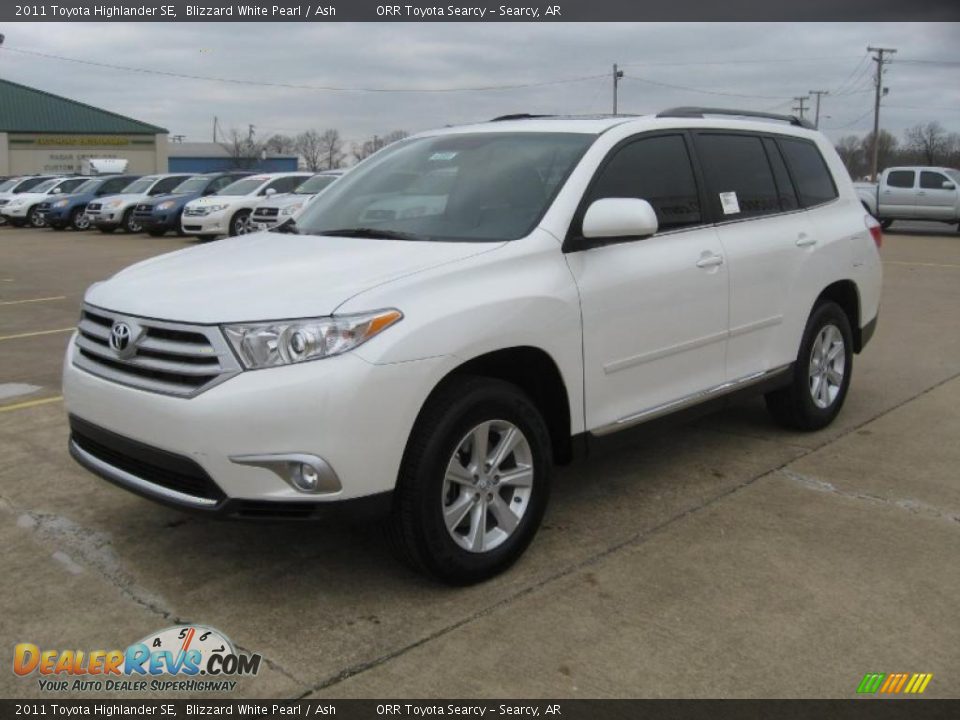 2011 Toyota Highlander SE Blizzard White Pearl / Ash Photo #3