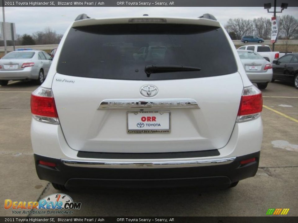 2011 Toyota Highlander SE Blizzard White Pearl / Ash Photo #6