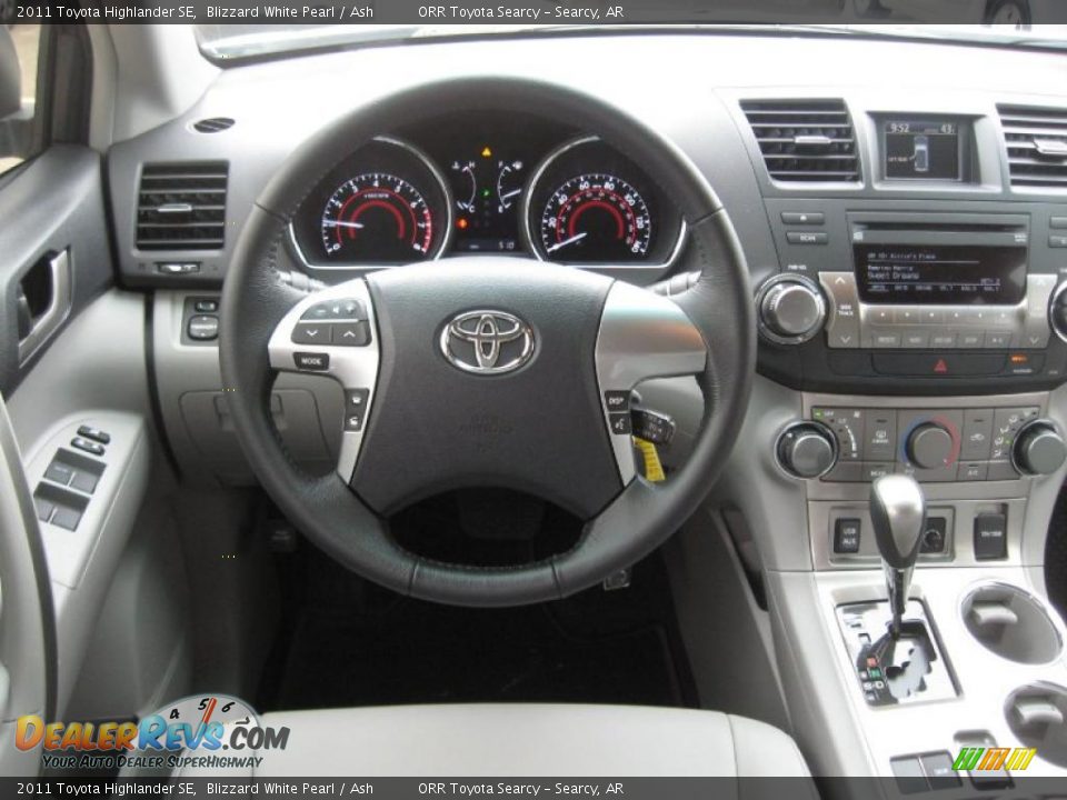 2011 Toyota Highlander SE Blizzard White Pearl / Ash Photo #9