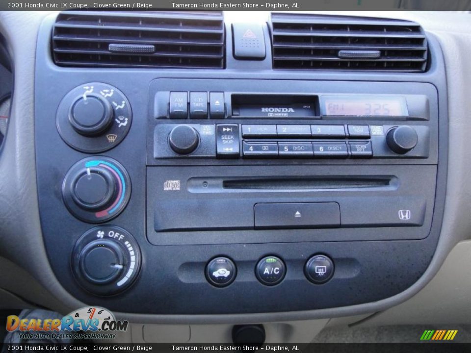 Controls of 2001 Honda Civic LX Coupe Photo #18
