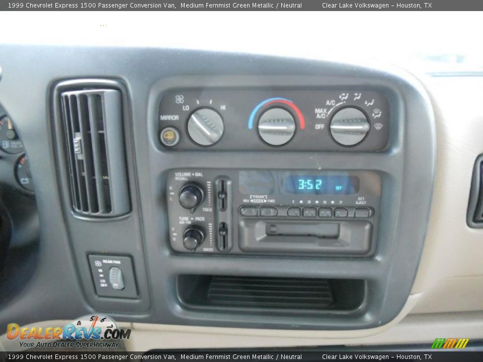 1999 Chevrolet Express 1500 Passenger Conversion Van Medium Fernmist Green Metallic / Neutral Photo #22