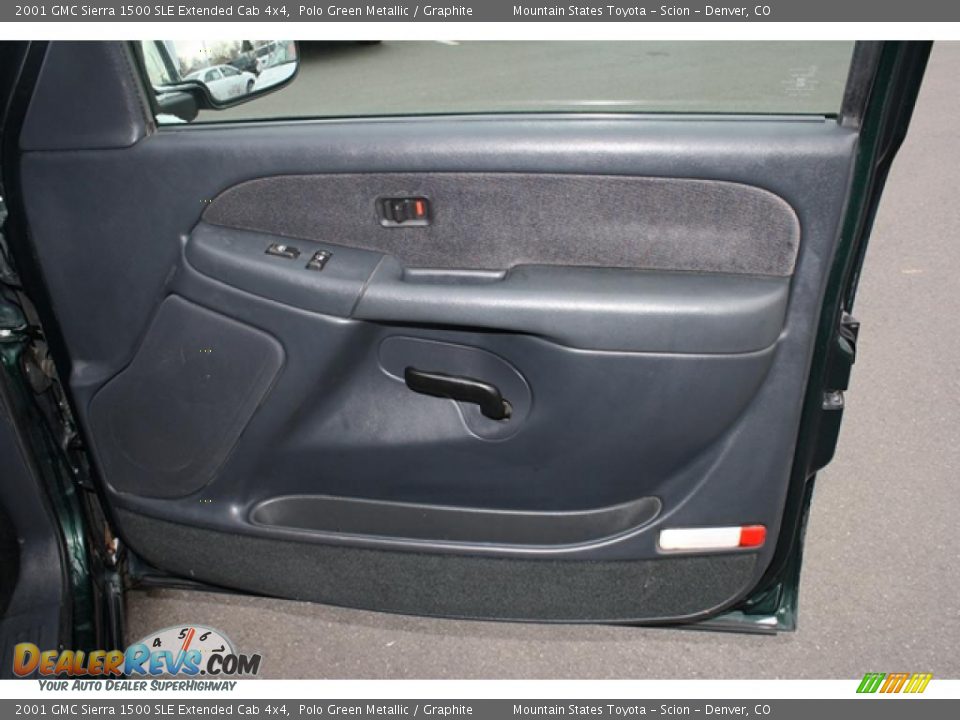 Door Panel of 2001 GMC Sierra 1500 SLE Extended Cab 4x4 Photo #15