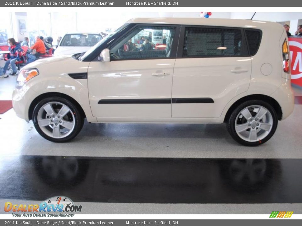 2011 Kia Soul ! Dune Beige / Sand/Black Premium Leather Photo #3