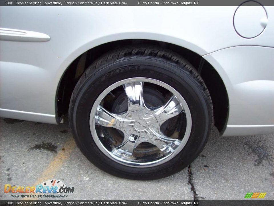 Custom Wheels of 2006 Chrysler Sebring Convertible Photo #11