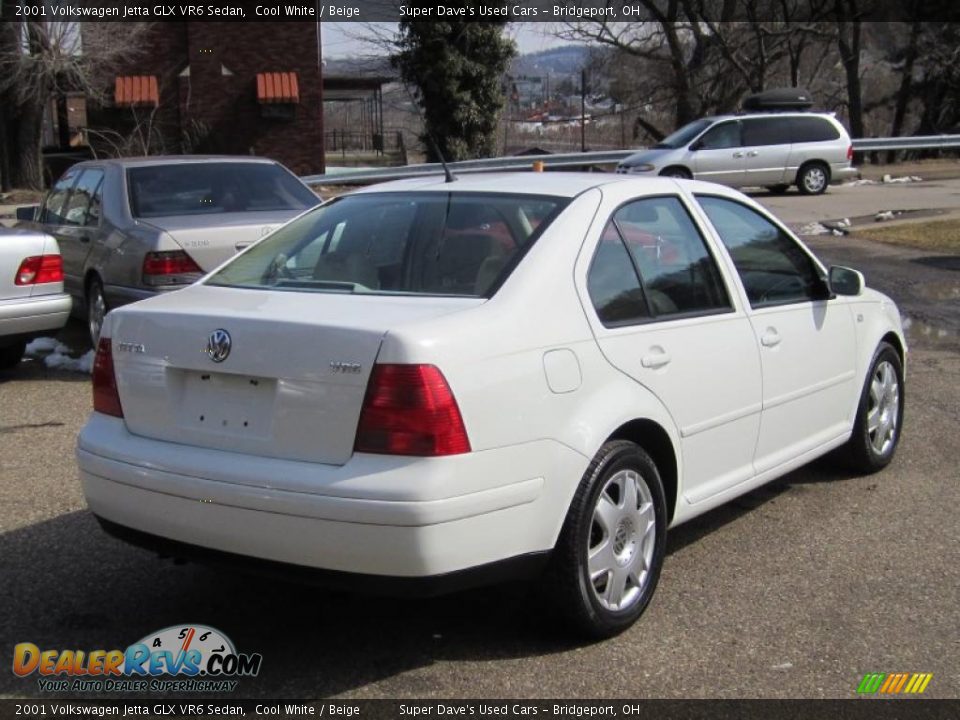 2001 Volkswagen Jetta GLX VR6 Sedan Cool White / Beige Photo #4