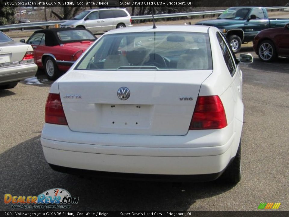 2001 Volkswagen Jetta GLX VR6 Sedan Cool White / Beige Photo #5