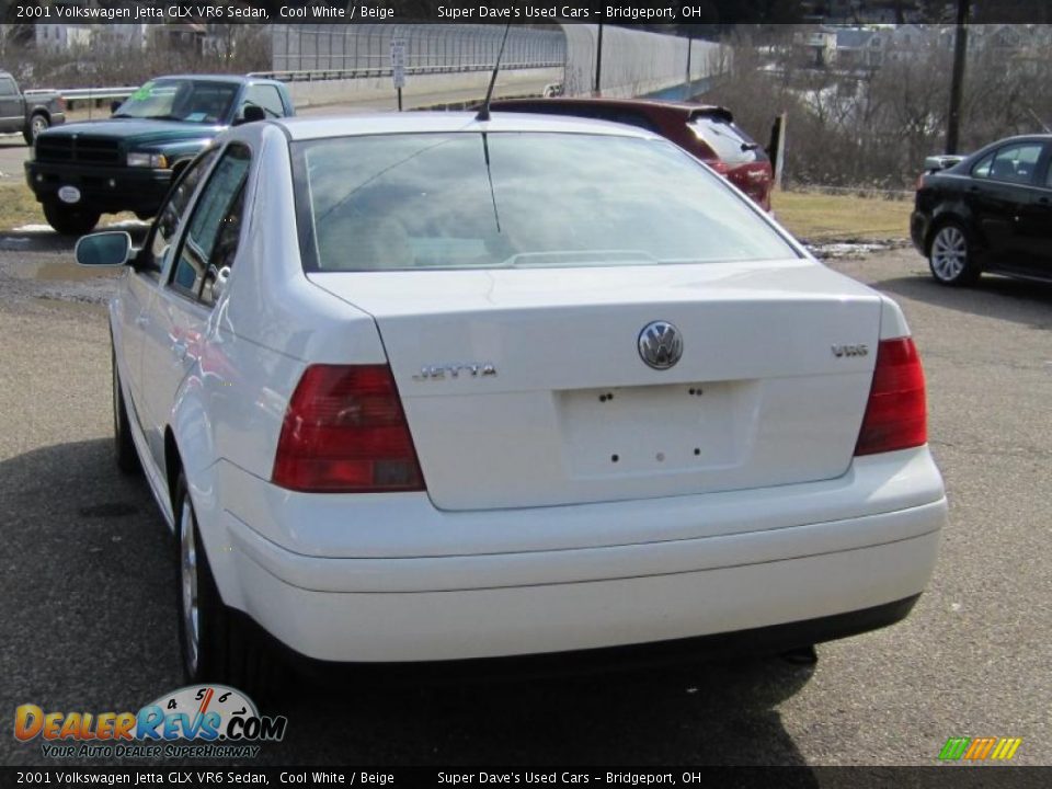 2001 Volkswagen Jetta GLX VR6 Sedan Cool White / Beige Photo #6