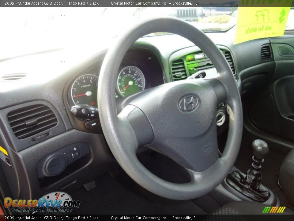 2009 Hyundai Accent GS 3 Door Tango Red / Black Photo #6