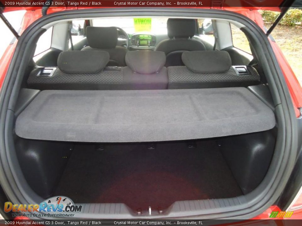 2009 Hyundai Accent GS 3 Door Tango Red / Black Photo #7