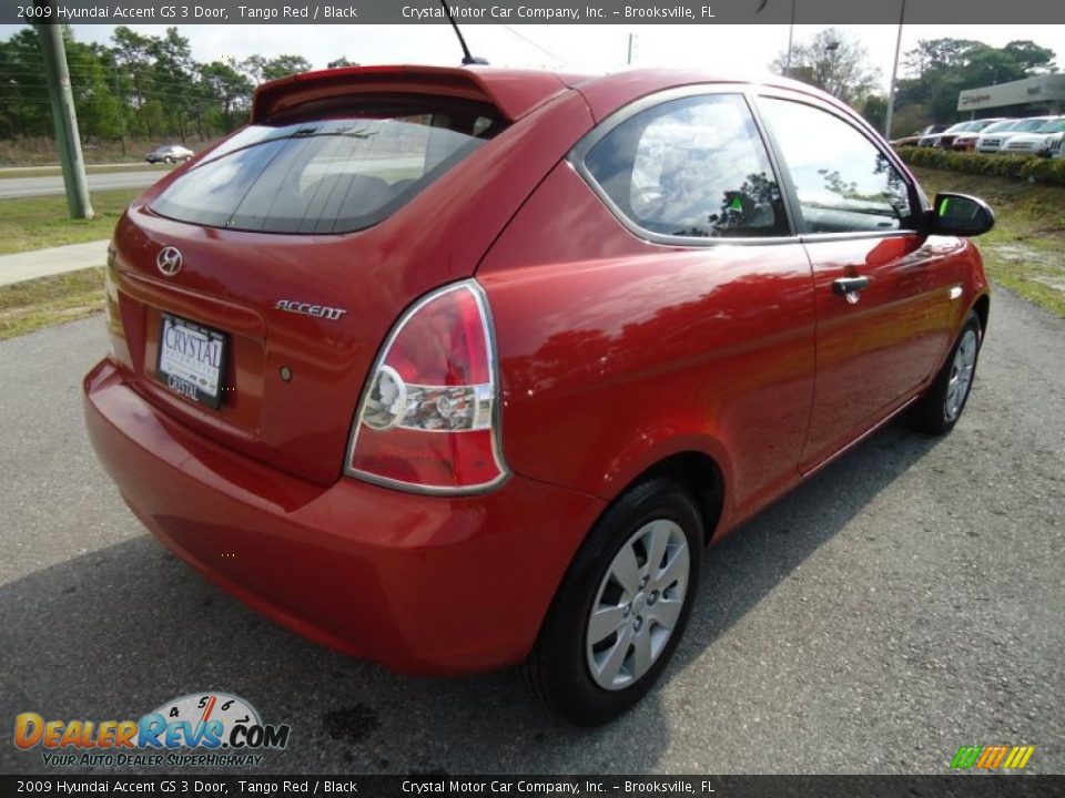 2009 Hyundai Accent GS 3 Door Tango Red / Black Photo #9