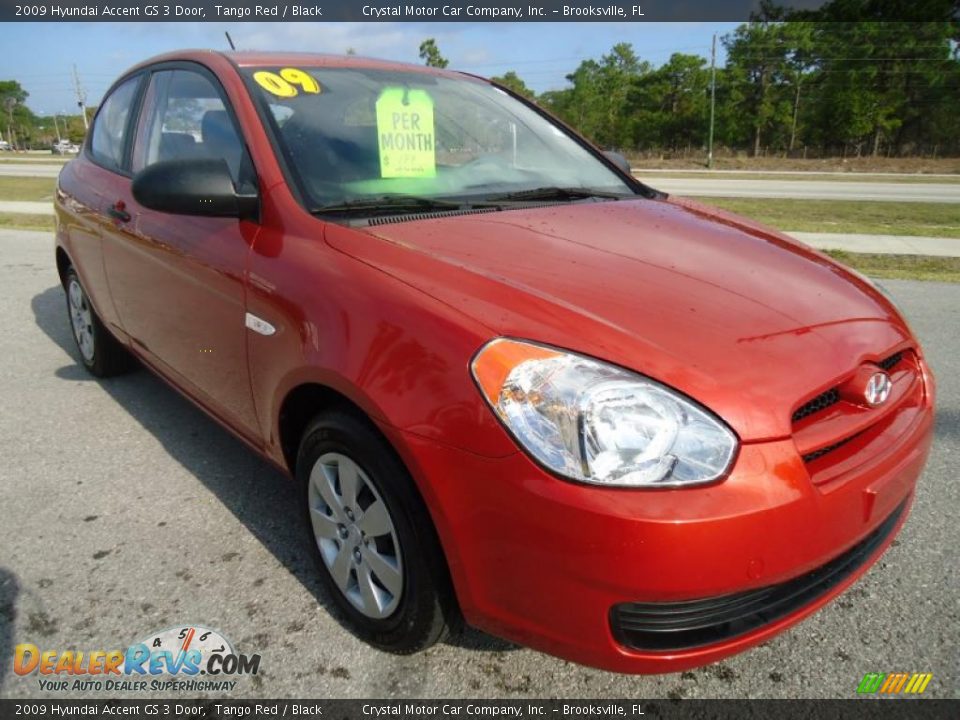 2009 Hyundai Accent GS 3 Door Tango Red / Black Photo #11