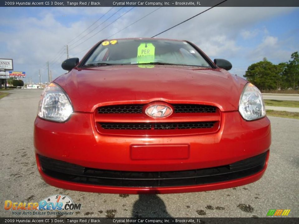 2009 Hyundai Accent GS 3 Door Tango Red / Black Photo #15