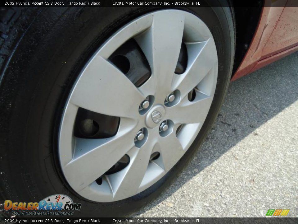 2009 Hyundai Accent GS 3 Door Tango Red / Black Photo #17