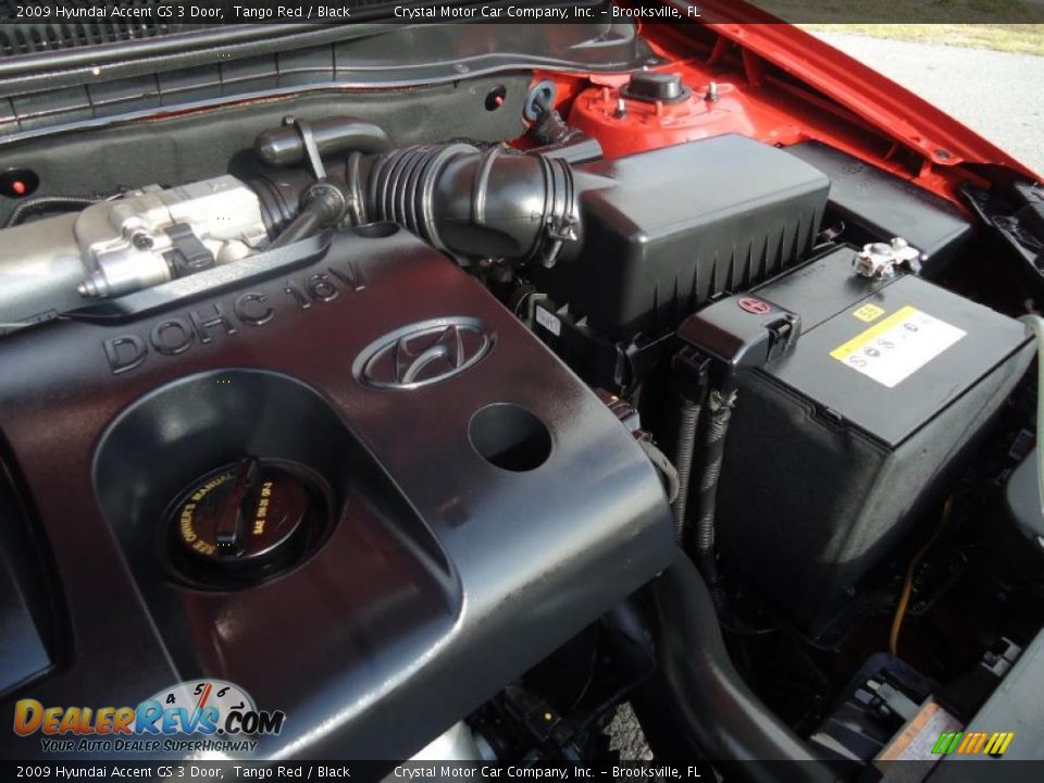 2009 Hyundai Accent GS 3 Door Tango Red / Black Photo #19