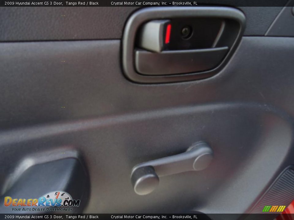 2009 Hyundai Accent GS 3 Door Tango Red / Black Photo #22