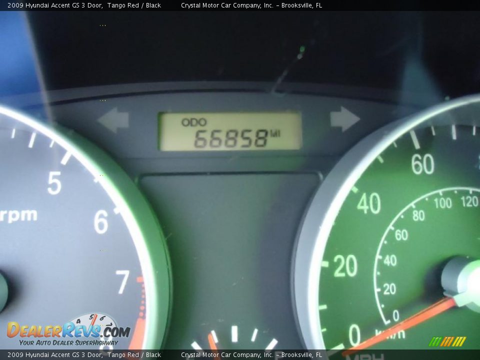 2009 Hyundai Accent GS 3 Door Tango Red / Black Photo #23