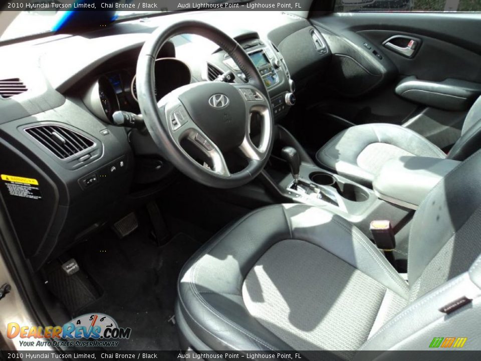 Black Interior - 2010 Hyundai Tucson Limited Photo #13
