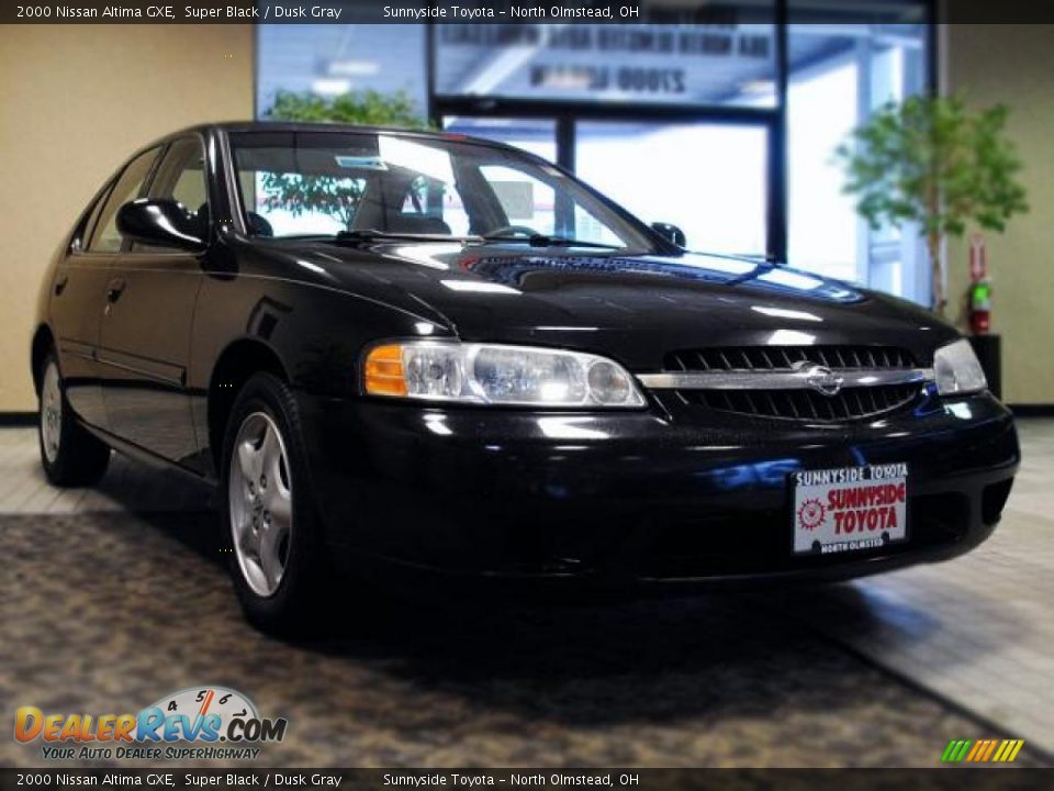 2000 Nissan Altima GXE Super Black / Dusk Gray Photo #4