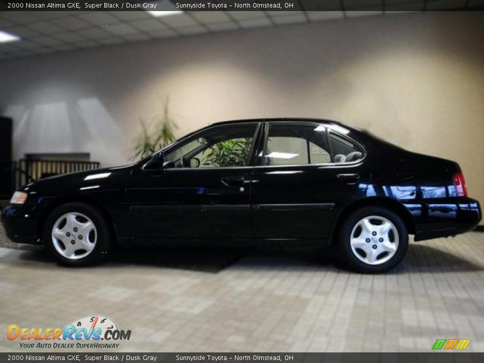 2000 Nissan Altima GXE Super Black / Dusk Gray Photo #5