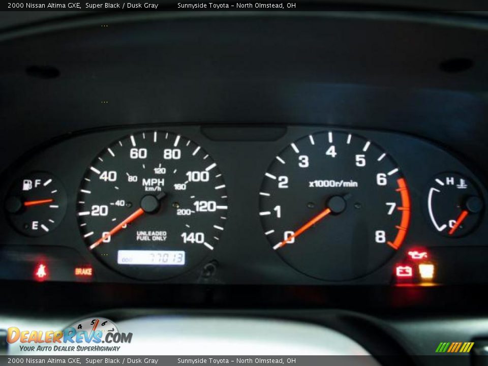 2000 Nissan Altima GXE Super Black / Dusk Gray Photo #14