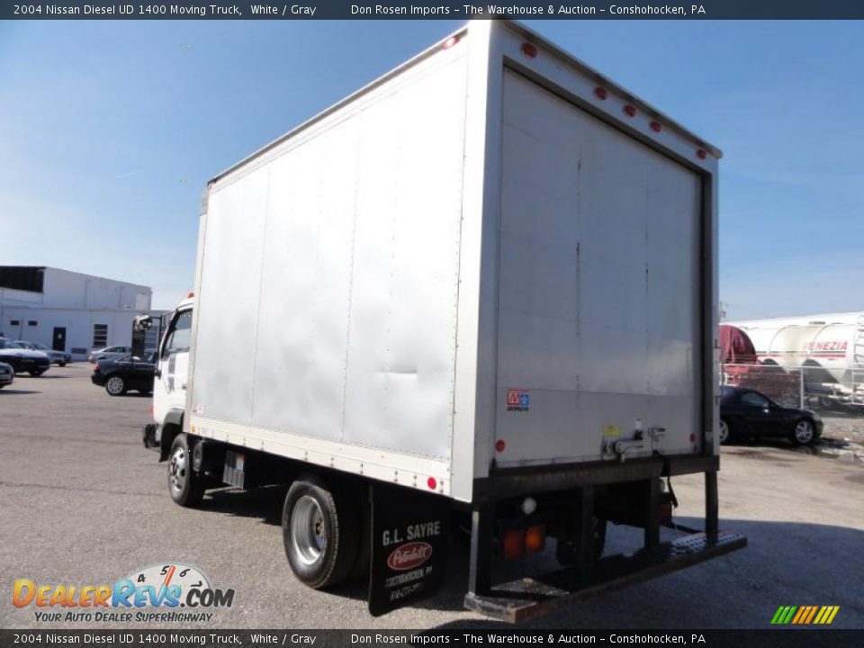 2004 Nissan Diesel UD 1400 Moving Truck White / Gray Photo #10