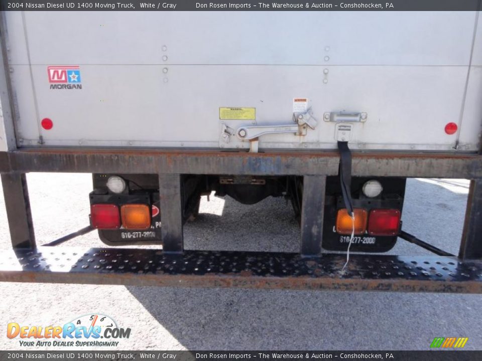 2004 Nissan Diesel UD 1400 Moving Truck White / Gray Photo #25