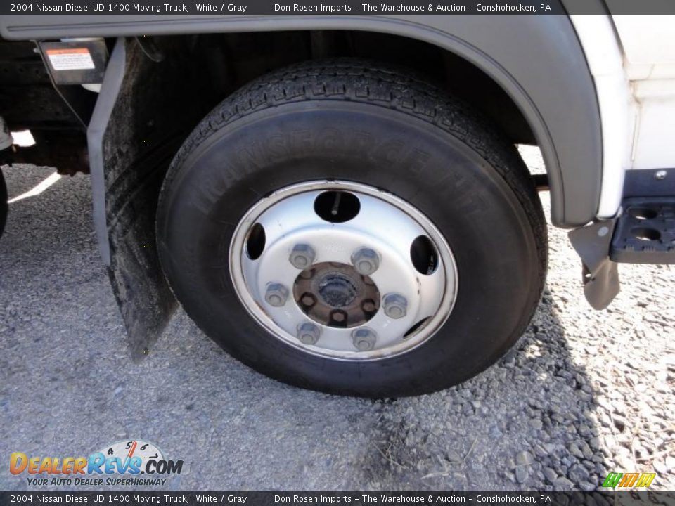 2004 Nissan Diesel UD 1400 Moving Truck White / Gray Photo #28