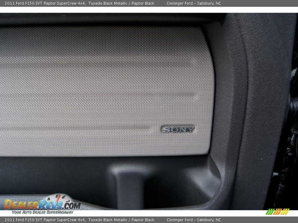 2011 Ford F150 SVT Raptor SuperCrew 4x4 Logo Photo #32