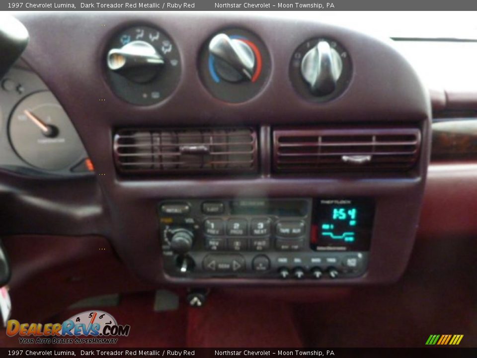 Controls of 1997 Chevrolet Lumina  Photo #13