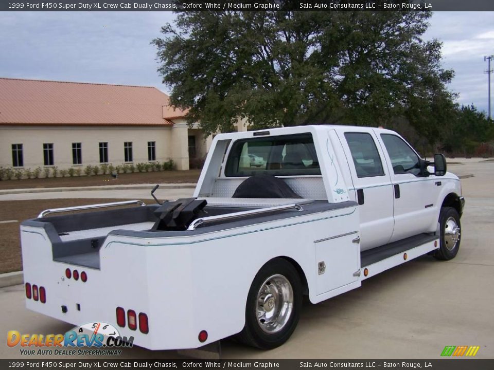 1999 Ford F450 Super Duty XL Crew Cab Dually Chassis Oxford White / Medium Graphite Photo #3