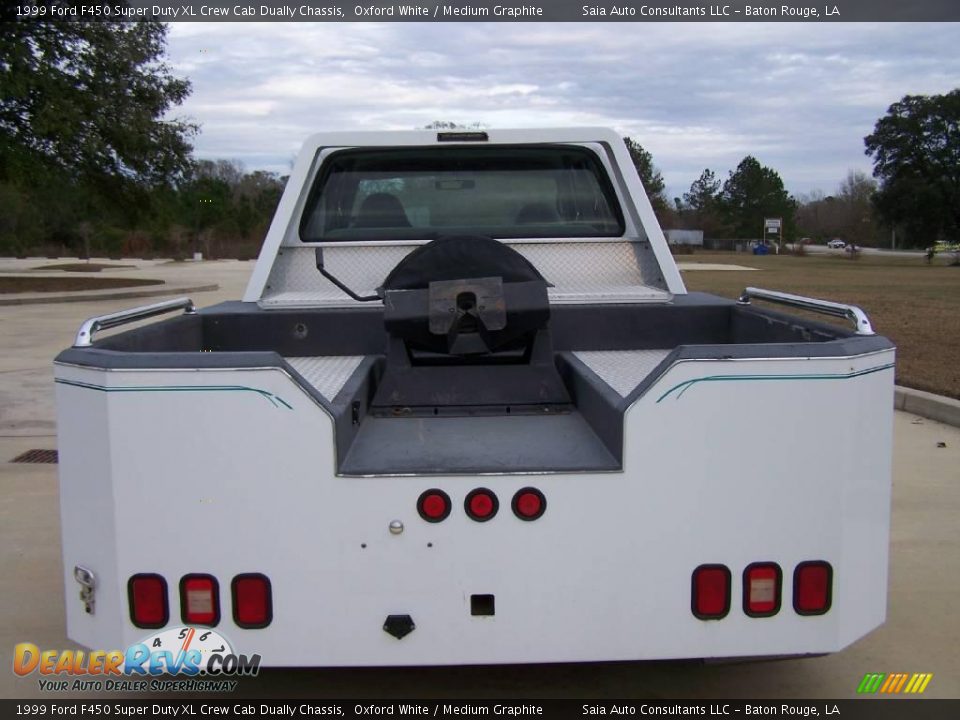 1999 Ford F450 Super Duty XL Crew Cab Dually Chassis Oxford White / Medium Graphite Photo #4