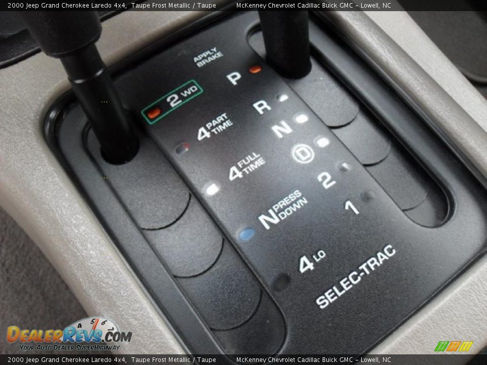 2000 Jeep Grand Cherokee Laredo 4x4 Shifter Photo #11