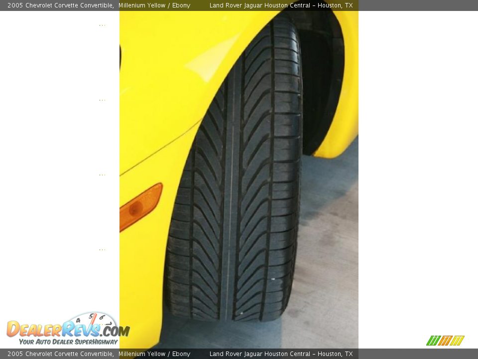 2005 Chevrolet Corvette Convertible Millenium Yellow / Ebony Photo #30