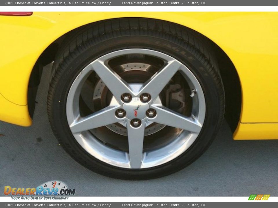 2005 Chevrolet Corvette Convertible Millenium Yellow / Ebony Photo #36