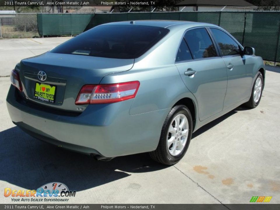 2011 toyota camry aloe green #3