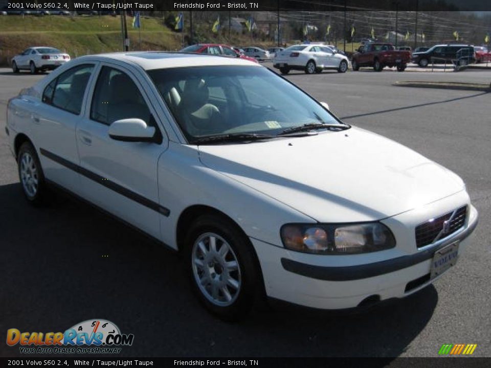 2001 Volvo S60 2.4 White / Taupe/Light Taupe Photo #4