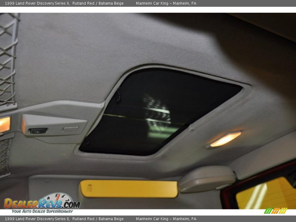 1999 Land Rover Discovery Series II Rutland Red / Bahama Beige Photo #11