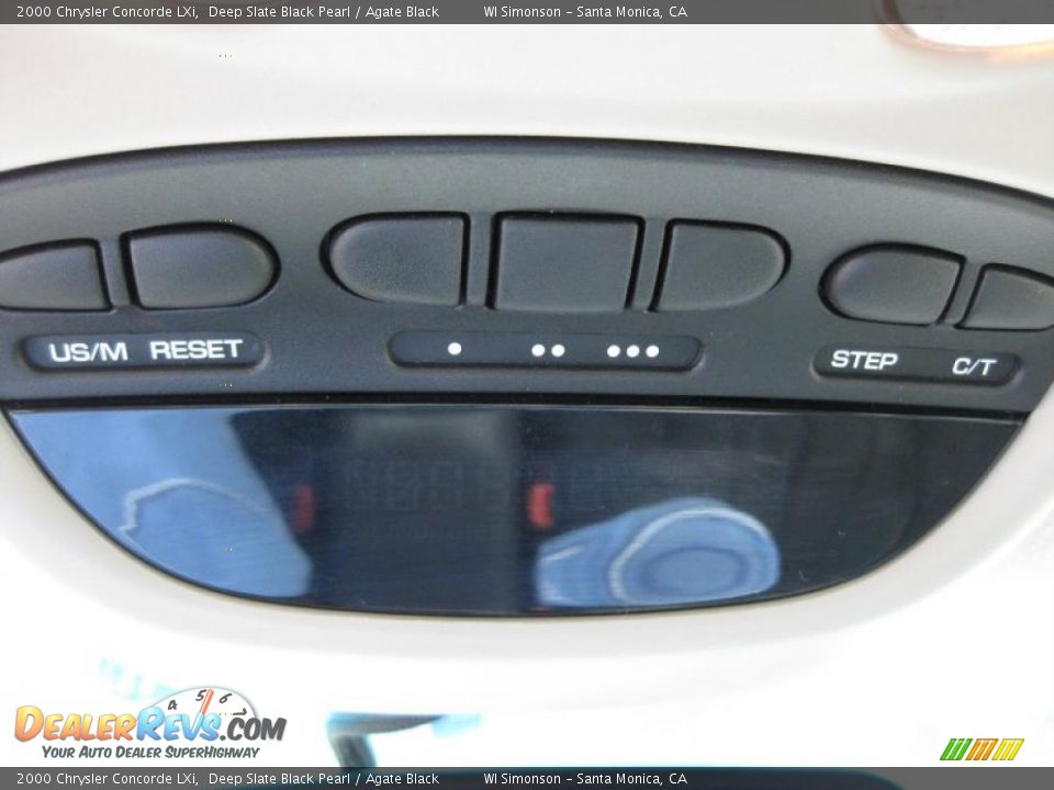 Controls of 2000 Chrysler Concorde LXi Photo #13
