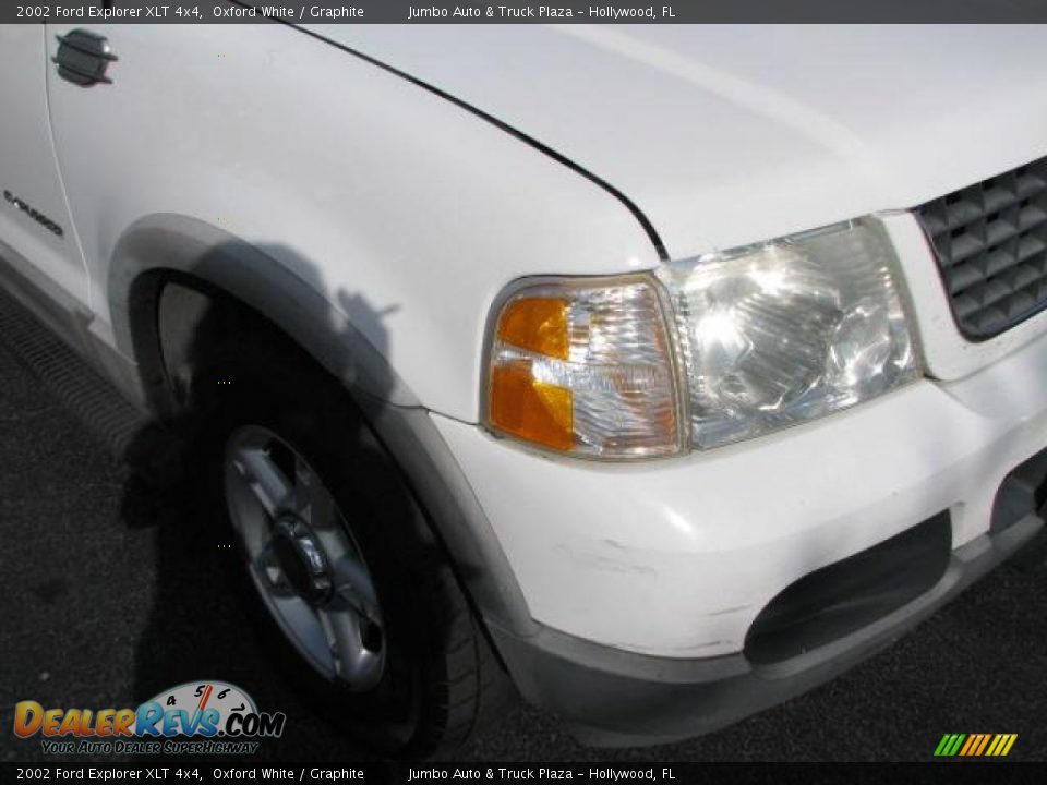 2002 Ford Explorer XLT 4x4 Oxford White / Graphite Photo #2