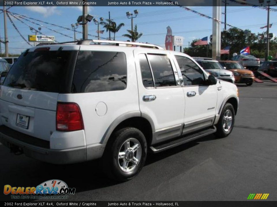 2002 Ford Explorer XLT 4x4 Oxford White / Graphite Photo #11