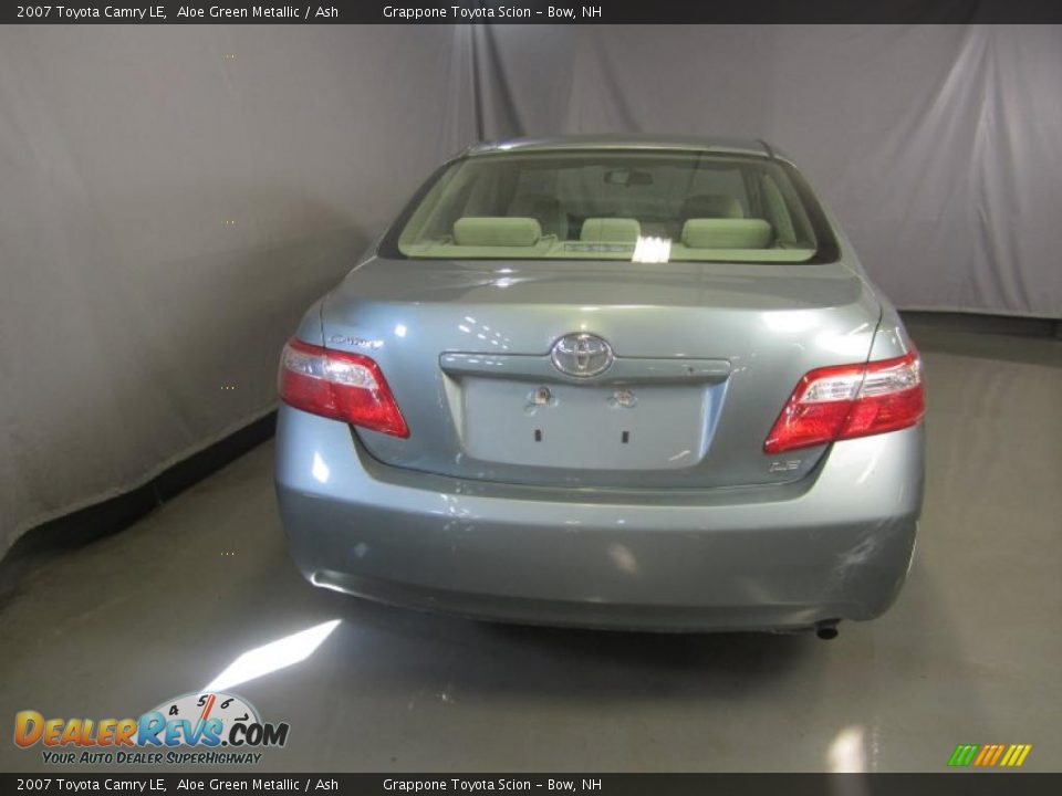 2007 Toyota Camry LE Aloe Green Metallic / Ash Photo #10