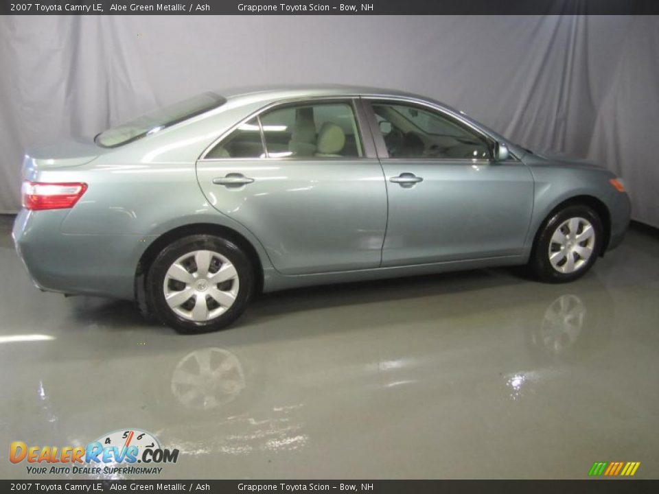 2007 Toyota Camry LE Aloe Green Metallic / Ash Photo #11