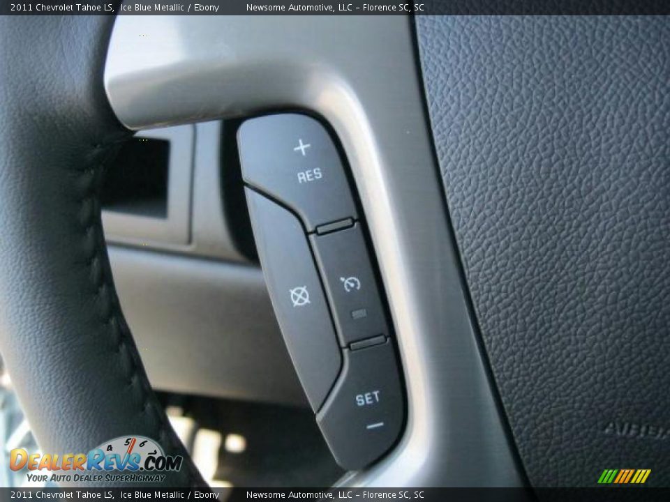 Controls of 2011 Chevrolet Tahoe LS Photo #11