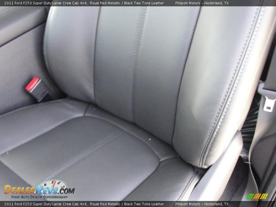 2011 Ford F250 Super Duty Lariat Crew Cab 4x4 Royal Red Metallic / Black Two Tone Leather Photo #25