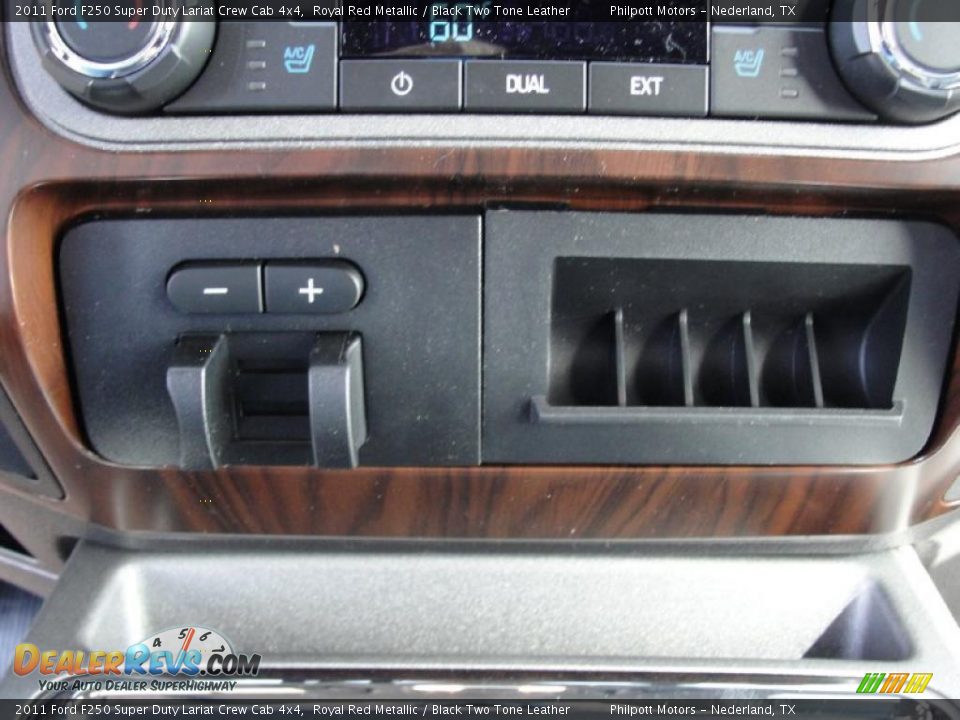 2011 Ford F250 Super Duty Lariat Crew Cab 4x4 Royal Red Metallic / Black Two Tone Leather Photo #32