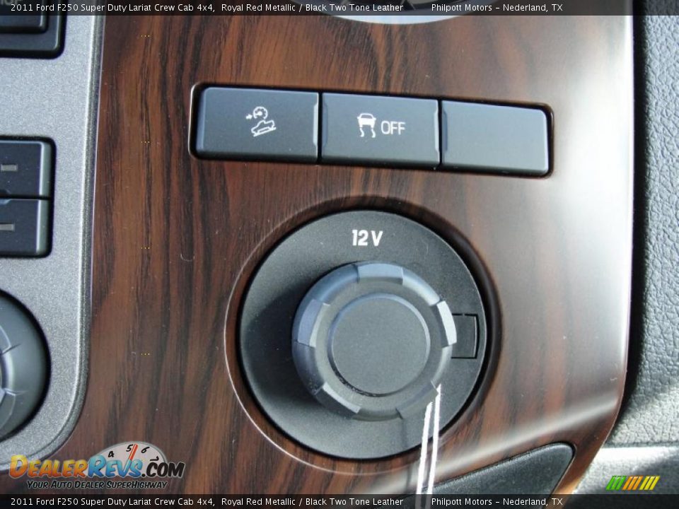 Controls of 2011 Ford F250 Super Duty Lariat Crew Cab 4x4 Photo #33