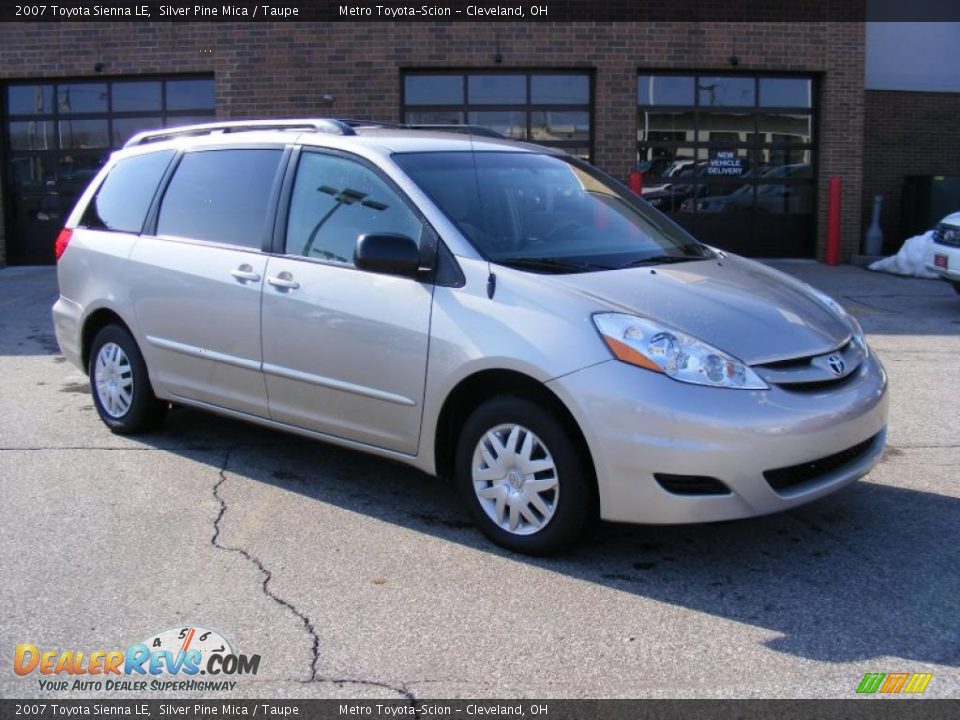 toyota sienna silver pine mica #6